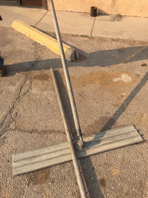 CONCRETE BULL FLOAT 48" W/2 HANDLES